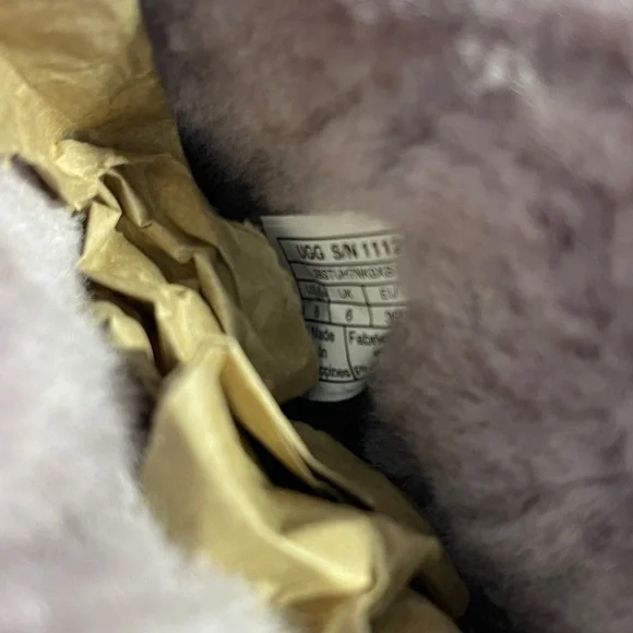 UGG Women's Purple Suede Ankle Boots size 8 - Picture 8 of 8